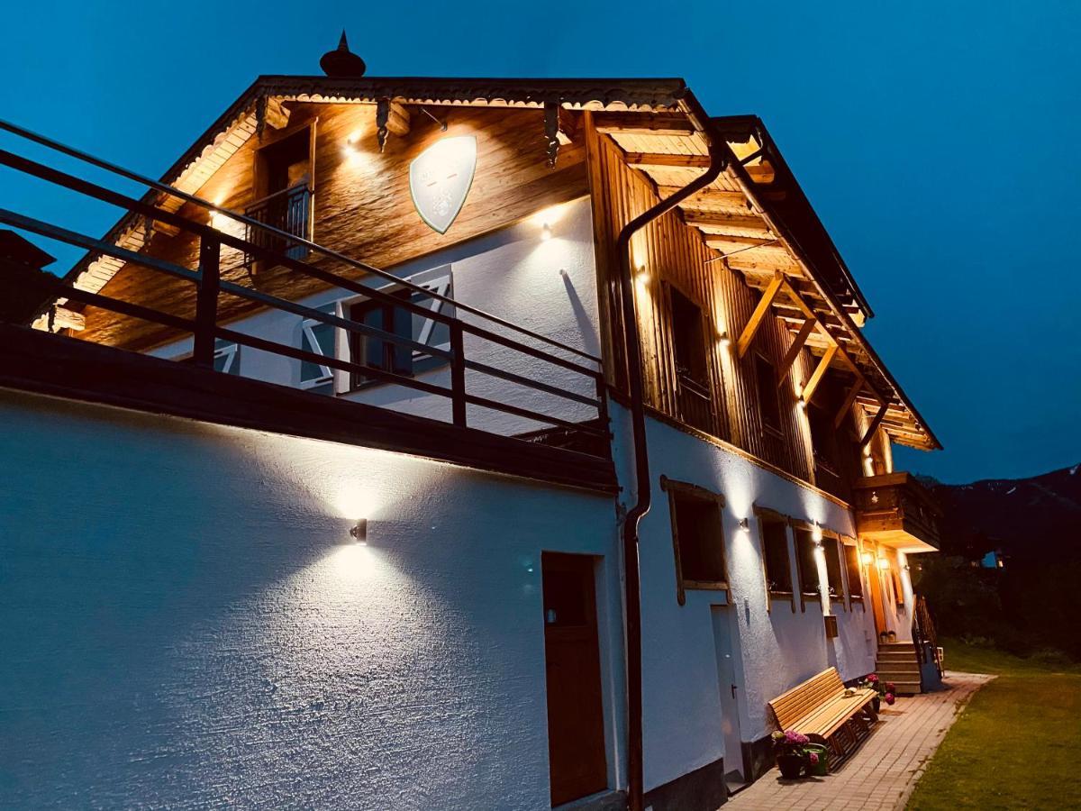 Alm Seasons Premium Chalet & Studios Saalbach-Hinterglemm Exterior photo