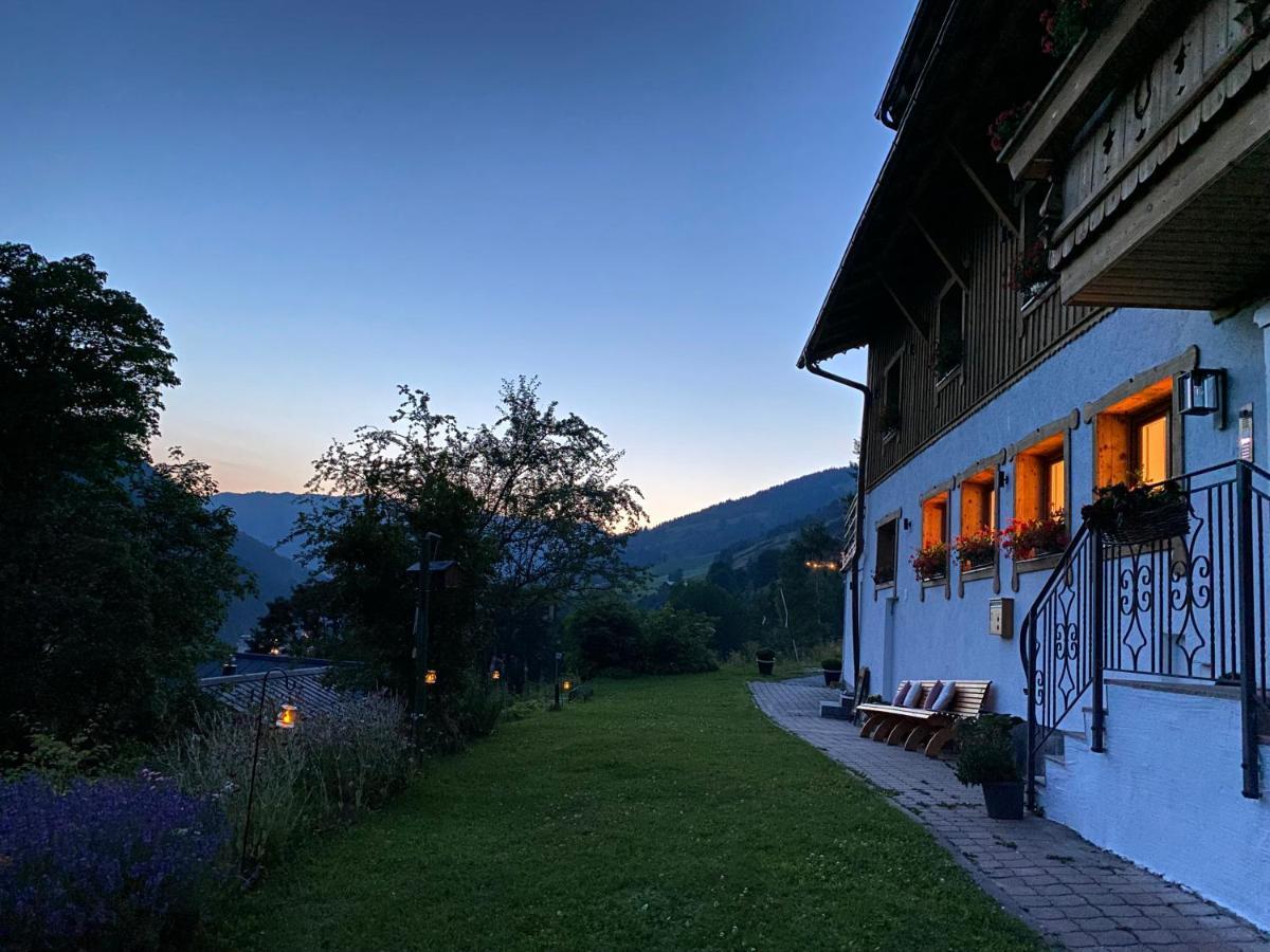 Alm Seasons Premium Chalet & Studios Saalbach-Hinterglemm Exterior photo