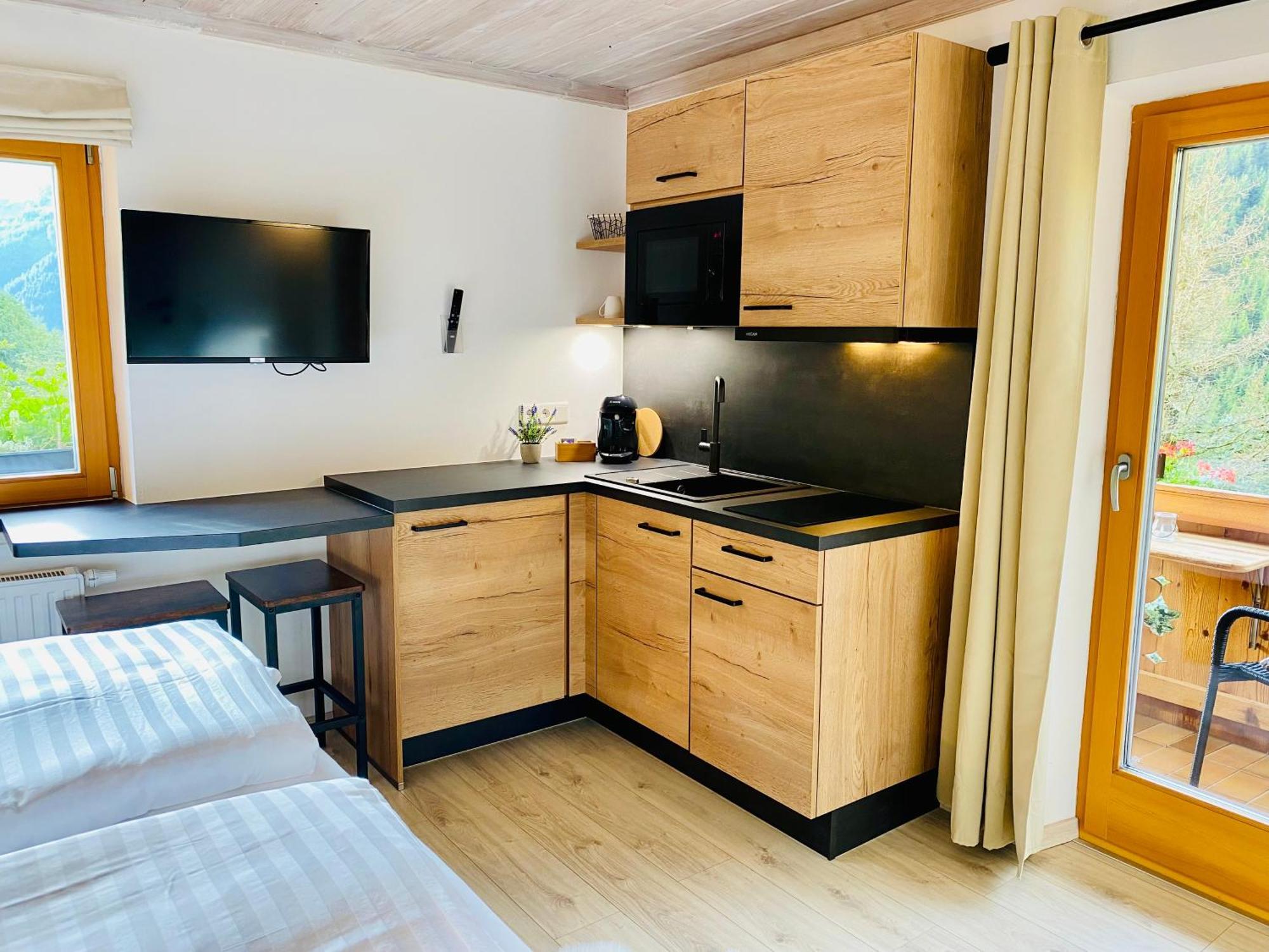 Alm Seasons Premium Chalet & Studios Saalbach-Hinterglemm Room photo